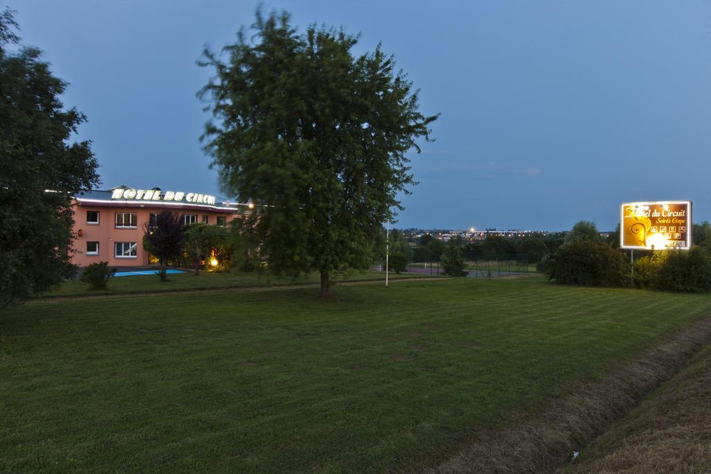 Cit'Hotel Du Circuit Magny-Cours Eksteriør bilde