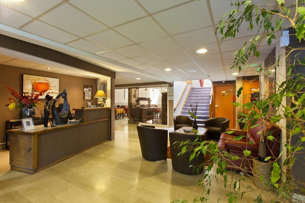 Cit'Hotel Du Circuit Magny-Cours Eksteriør bilde