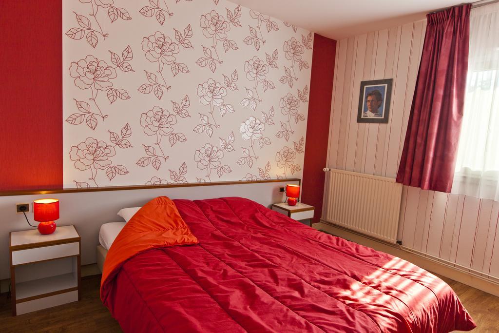 Cit'Hotel Du Circuit Magny-Cours Eksteriør bilde