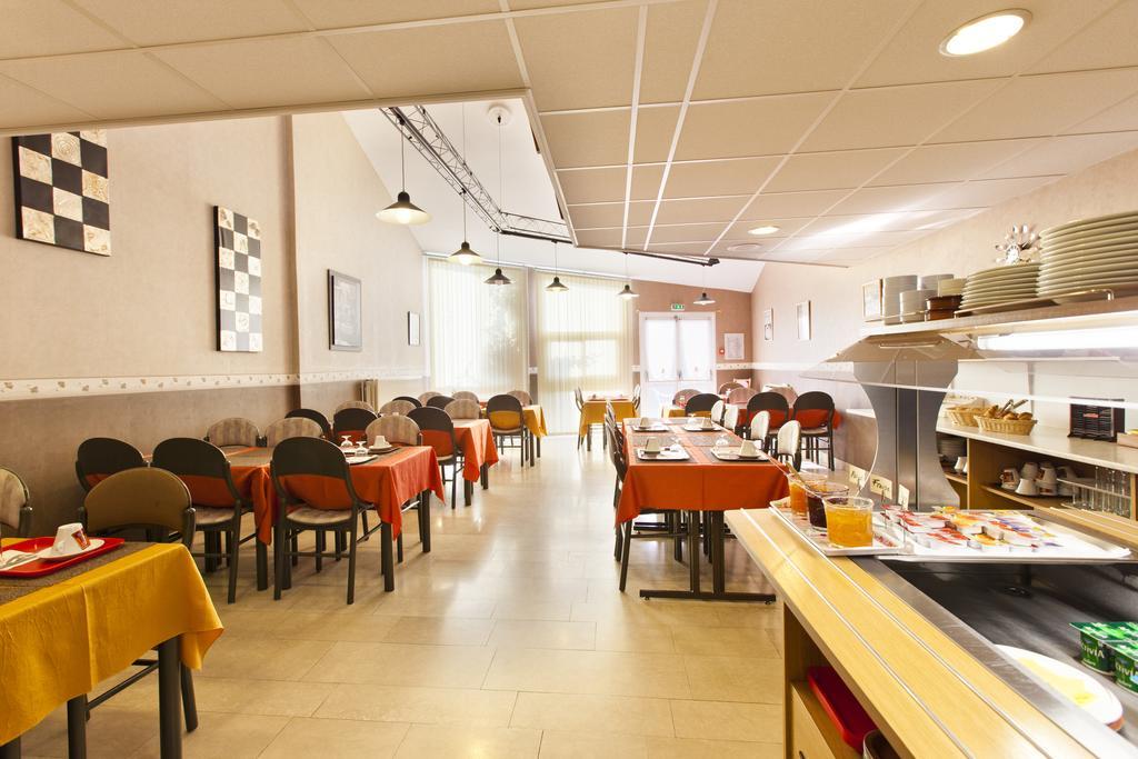 Cit'Hotel Du Circuit Magny-Cours Eksteriør bilde